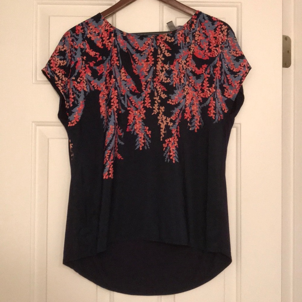 Blue floral print shirt sleeve shirt